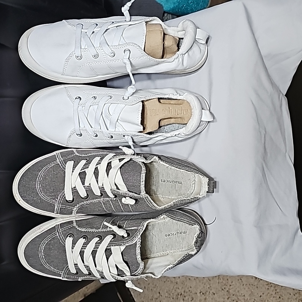 Maurices Womens Size 12 slip on sneakers